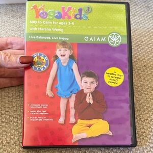 GAIAM YogaKids DVD ~ silly to calm for ages 3 to 6